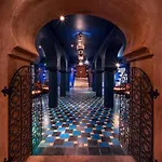 Meses Shiraz Superior-adults Only Отель Эгерсалок
