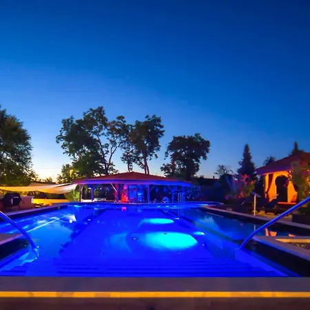 Meses Shiraz Superior-adults Only Hotel