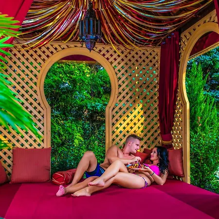 Hotel Meses Shiraz Superior-adults Only
