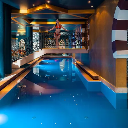 Meses Shiraz Superior-adults Only Hotell 4*
